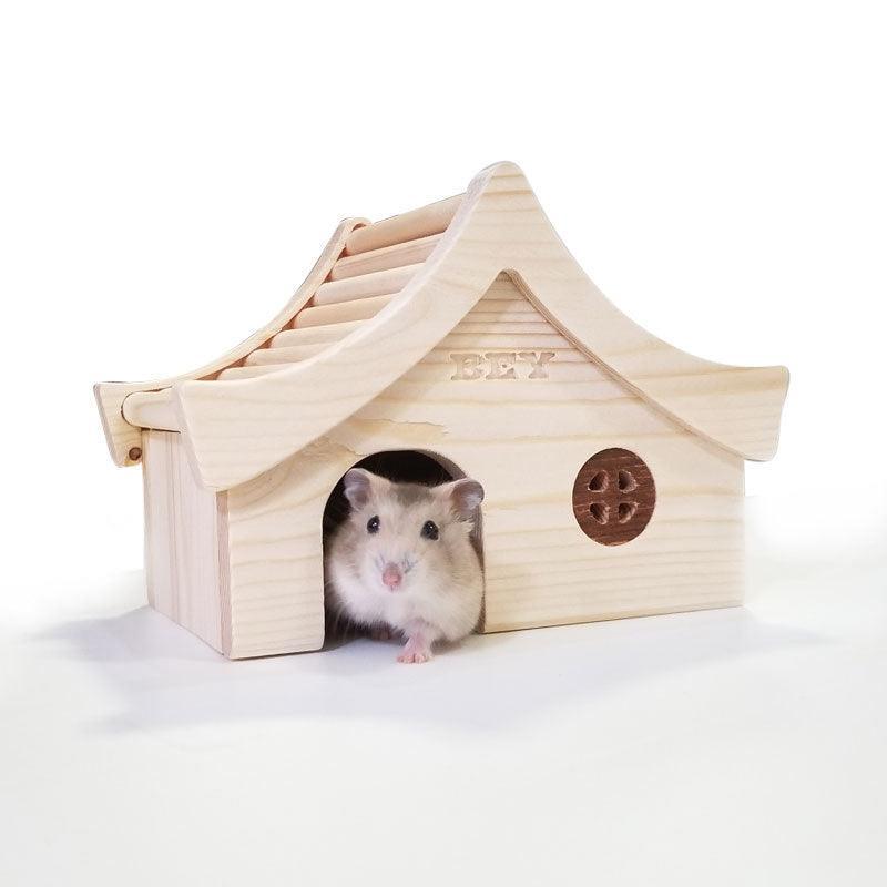 Cozy Woodland Retreat For Small Pets
